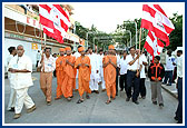 Swamishri's Africa Visit, Dar-es-Salaam. Tanzania - 