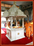 Diwali Celebration with Pramukh Swami Maharaj, Gondal,2009 - 
