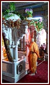 Swamishri at Akshar Deri
