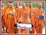 Swamishri in the Smruti Mandir pradakshina
