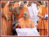 Swamishri in a divine, jovial mood