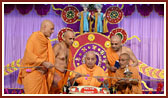  Swamishri inaugurates the new assembly hall by untying the nadachhadi