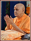   Swamishri blesses all