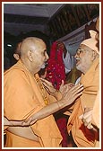  Pujya Balmukund Swami meets Swamishri