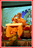 Swamishri's divine gestures