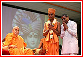 Sadhu Initiation Ceremony - Swamishri gives Gurumantra to newly initiated sadhus