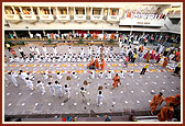 Morning Puja, 28 November 2006, Bochasan - 