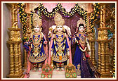 Morning Puja, 28 November 2006, Bochasan - 
