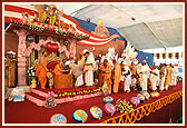 Morning Puja, 28 November 2006, Bochasan - 