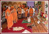 Balika Din Morning Programs June 09, 2004 - Swamishri does darshan before performing his morning pooja 