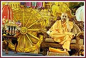 Evening ,Swamishri has live conversations with balaks on the phone as part of the evening program 