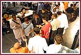 Morning,	Sadguru saints give convention mementos to delegates