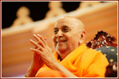  Swamishri in a joyous mood