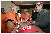  Swamishri meets a wide range of devotees and well-wishers