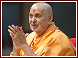Pramukh Swami Maharaj in Ahmedabad, 19 April 2010 