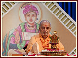 Pramukh Swami Maharaj in Ahmedabad, 19 April 2010 