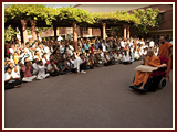 Pramukh Swami Maharaj in Ahmedabad, 24 April 2010 