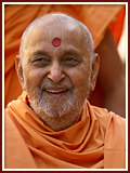 Pramukh Swami Maharaj in Ahmedabad, 24 April 2010 