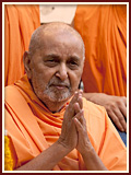 Pramukh Swami Maharaj in Ahmedabad, 24 April 2010 