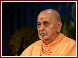 Pramukh Swami Maharaj in Ahmedabad, 24 April 2010 