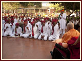 Pramukh Swami Maharaj in Ahmedabad, 25 April 2010 