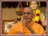 Pramukh Swami Maharaj in Ahmedabad, 25 April 2010 