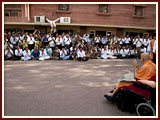 Pramukh Swami Maharaj in Ahmedabad, 27 April 2010 