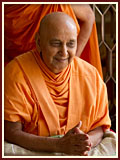 Pramukh Swami Maharaj in Ahmedabad, 27 April 2010 