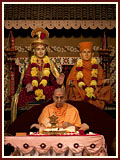 Pramukh Swami Maharaj in Ahmedabad, 27 April 2010 