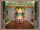 Pramukh Swami Maharaj in Ahmedabad, 22 April 2010 