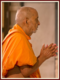 Pramukh Swami Maharaj in Ahmedabad, 22 April 2010 