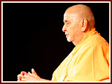 Pramukh Swami Maharaj in Ahmedabad, 21 April 2010 