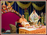 Pramukh Swami Maharaj in Ahmedabad, 12 May 2010 
