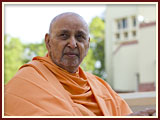 Pramukh Swami Maharaj in Ahmedabad, 12 May 2010 