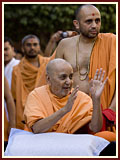 Pramukh Swami Maharaj in Ahmedabad, 12 May 2010 