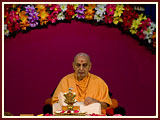 Pramukh Swami Maharaj in Ahmedabad, 12 May 2010 