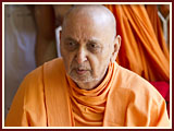 Pramukh Swami Maharaj in Ahmedabad, 6 May 2010 
