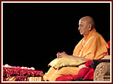 Pramukh Swami Maharaj in Ahmedabad, 6 May 2010 