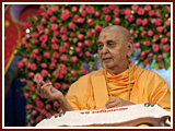 Pramukh Swami Maharaj in Ahmedabad, Bal Din, 9 May 2010 