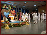 Pramukh Swami Maharaj in Ahmedabad, Bal Din, 9 May 2010 