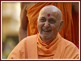 Pramukh Swami Maharaj in Ahmedabad, 9 May 2010 