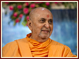 Pramukh Swami Maharaj in Ahmedabad, Bal Din, 9 May 2010 