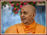 Pramukh Swami Maharaj in Ahmedabad, Bal Din, 9 May 2010 