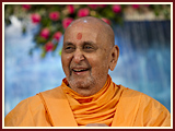 Pramukh Swami Maharaj in Ahmedabad, Bal Din, 9 May 2010 