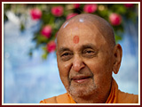 Pramukh Swami Maharaj in Ahmedabad, Bal Din, 9 May 2010 