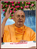 Pramukh Swami Maharaj in Ahmedabad, Bal Din, 9 May 2010 
