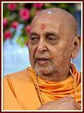 Pramukh Swami Maharaj in Ahmedabad, Bal Din, 9 May 2010 