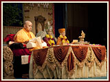 Pramukh Swami Maharaj in Ahmedabad, 30 April 2010 