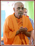 Annakut Celebration with Pramukh Swami Maharaj<br>Gondal<br>6 November 2010 - 