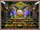 Annakut Celebration with Pramukh Swami Maharaj<br>Gondal<br>6 November 2010 - 